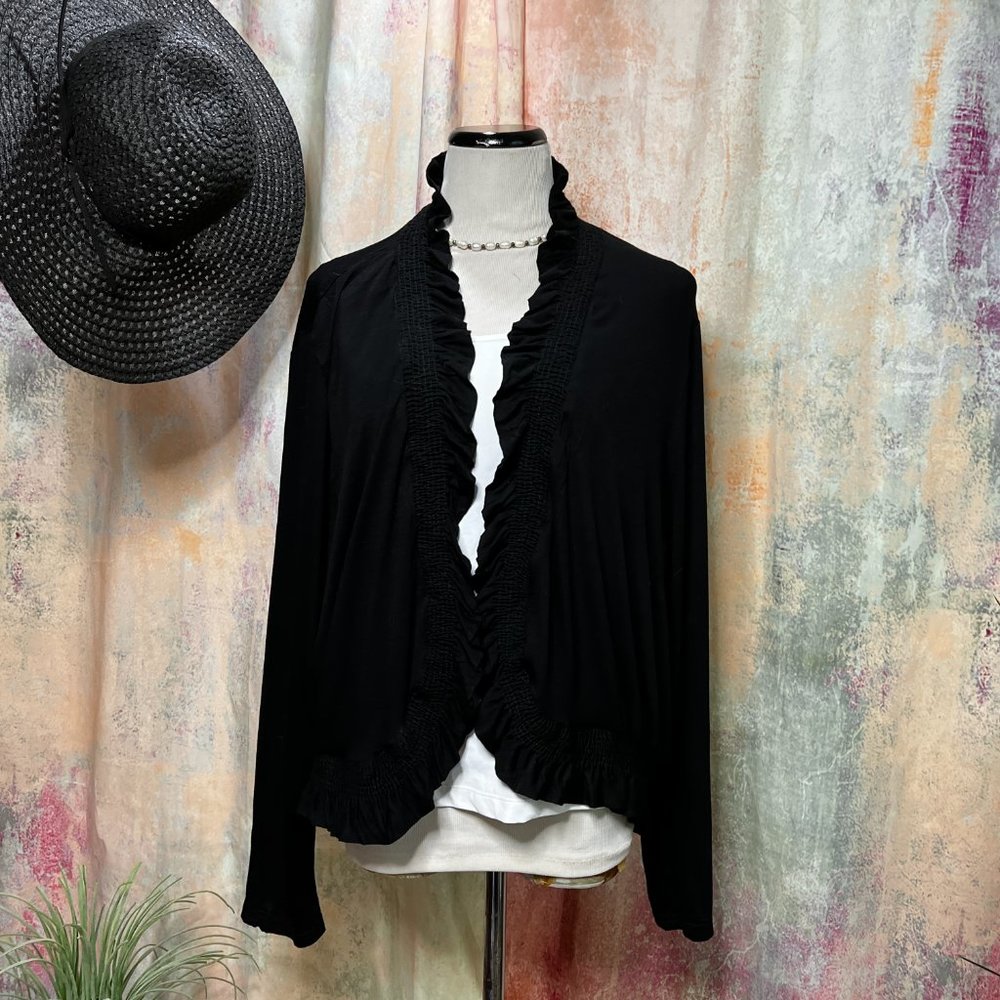 📌The Pyramid Collection Black  Open Front Plus Size Rayon Cardigan